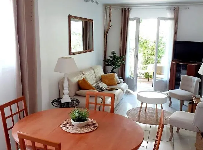 Tres Cosy Et Confortable A Les Bains *
